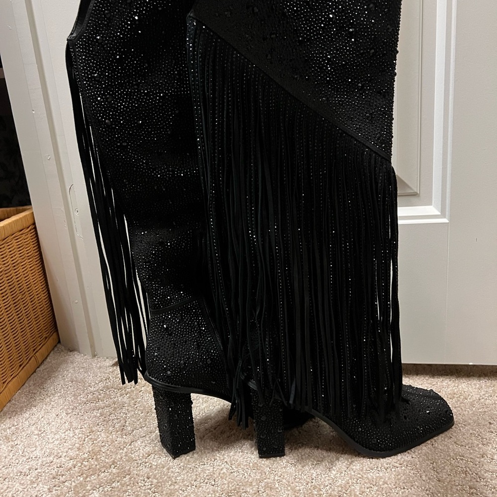 Elegant Black Fringe Heeled Boots